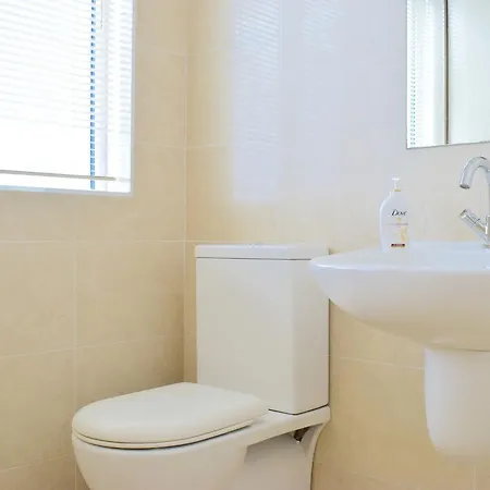 5 Bedroom House On Grand Canal * Dublin