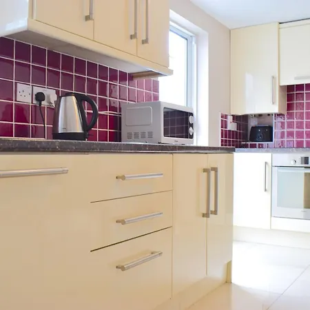 5 Bedroom House On Grand Canal Dublin